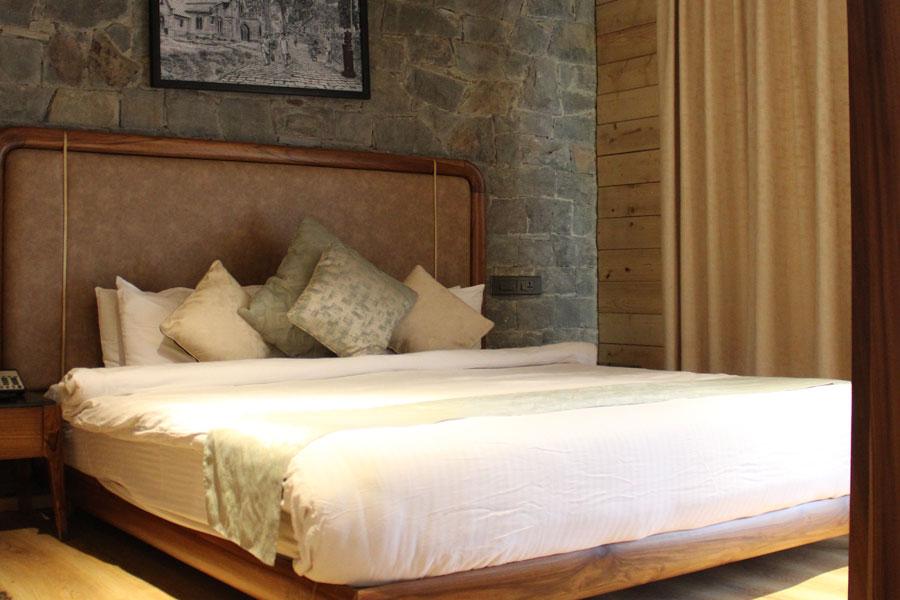 kasauli-hills-resort-pine-view-semi-premium-cottage-most-visited-luxury-hotel-in-kasauli-himachal-pradesh