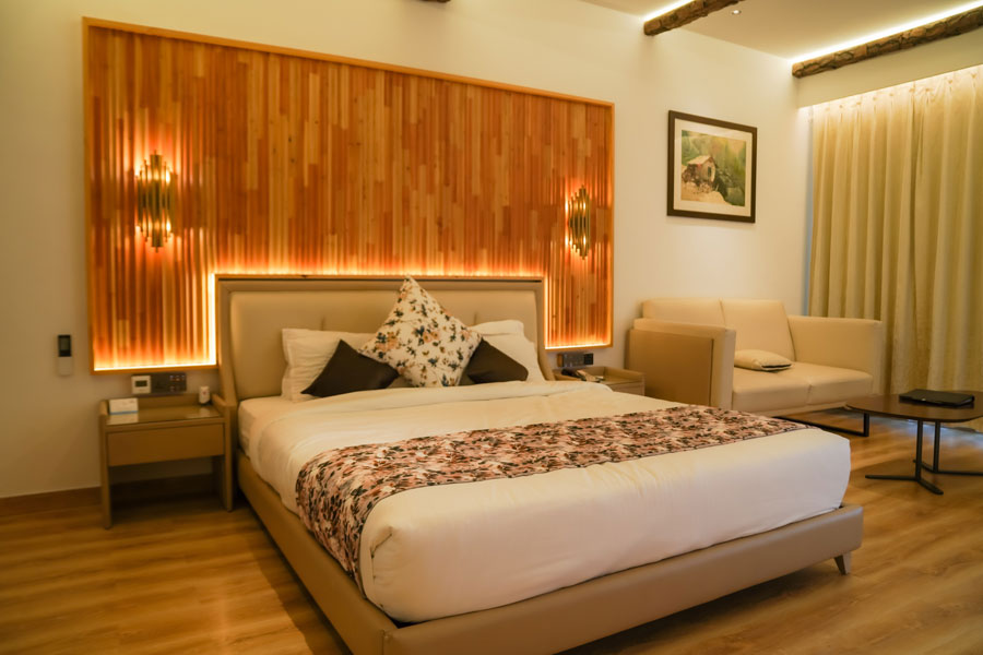 kasauli-hills-resort-premium-room-best-luxury-hotel-rooms-in-kasauli