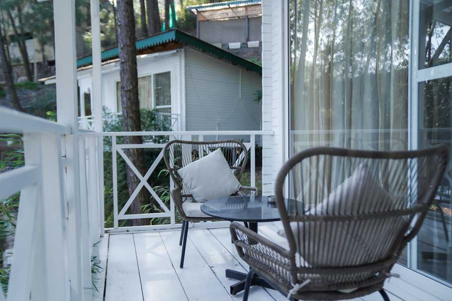 kasauli-hills-resort-super-deluxe-cottage-room-best-cottages-and-rooms-with-nature-view-in-kasauli